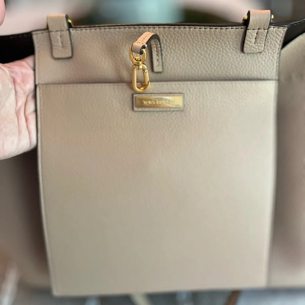 ⭐️Tory Burch McGraw Leather Tote Beige Tan Shoulder Bag + Dust Bag - Picture 6 of 9